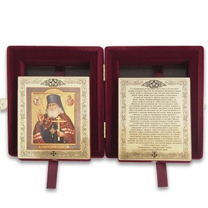 Складень с ликом Луки Крымского, бархат бордовый, 16х18,5 см